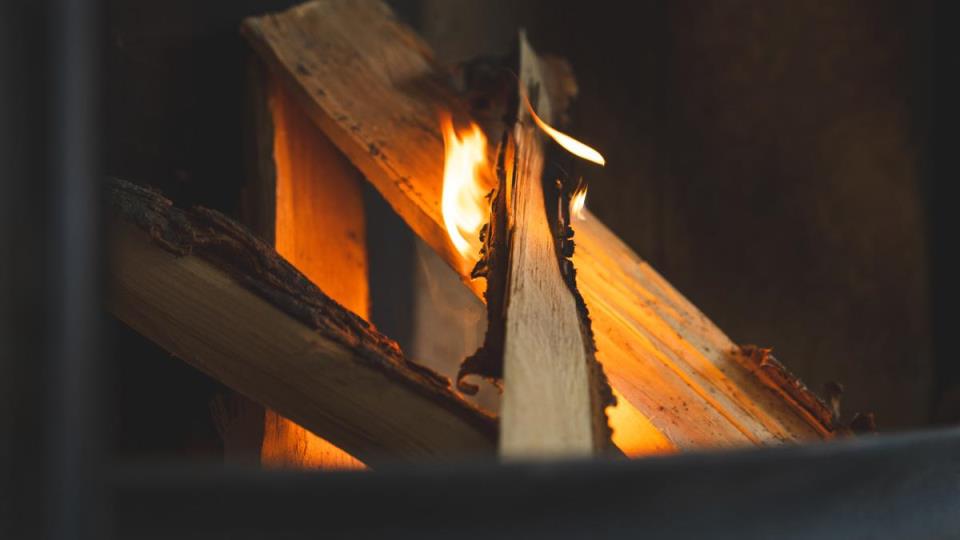Lenke til artikkel: Slik held du på varme og ljos om straumen går
